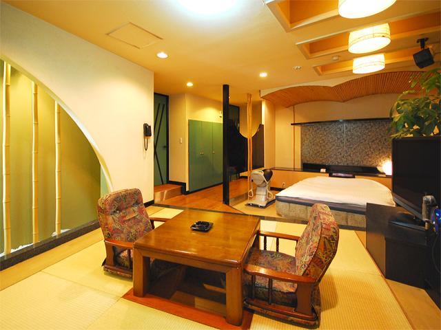 יוקאיצ'י Hotel Rr (Adults Only) מראה חיצוני תמונה